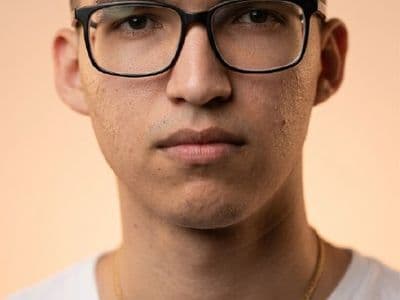 Создать аватар из фото онлайн с помощью нейросети в нужном стиле