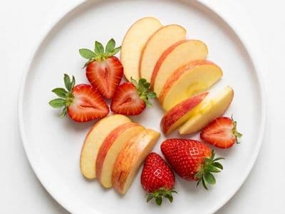 Коллаж в еде: генерация фото и видео композиций из продуктов нейросетью