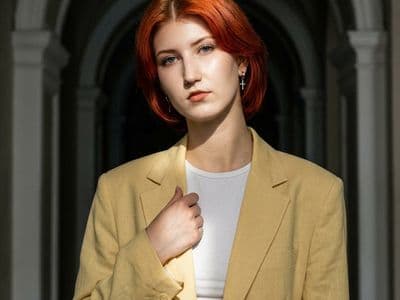 Портрет в арке с помощью нейросети — создайте уникальное фото онлайн