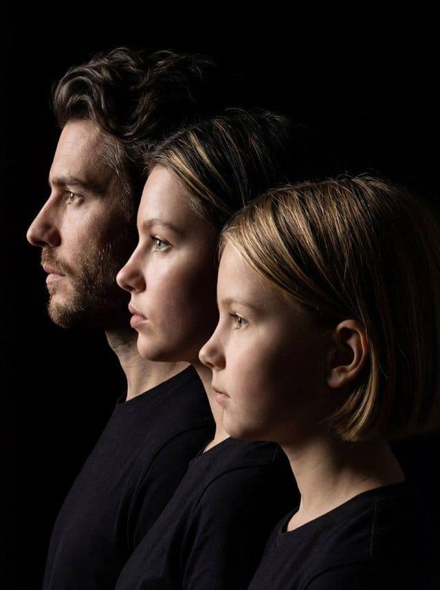 Портрет поколений онлайн по фото на черном фоне