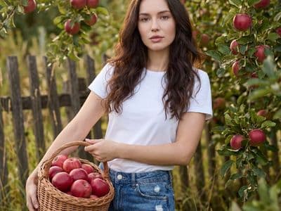 Женщина на даче фото