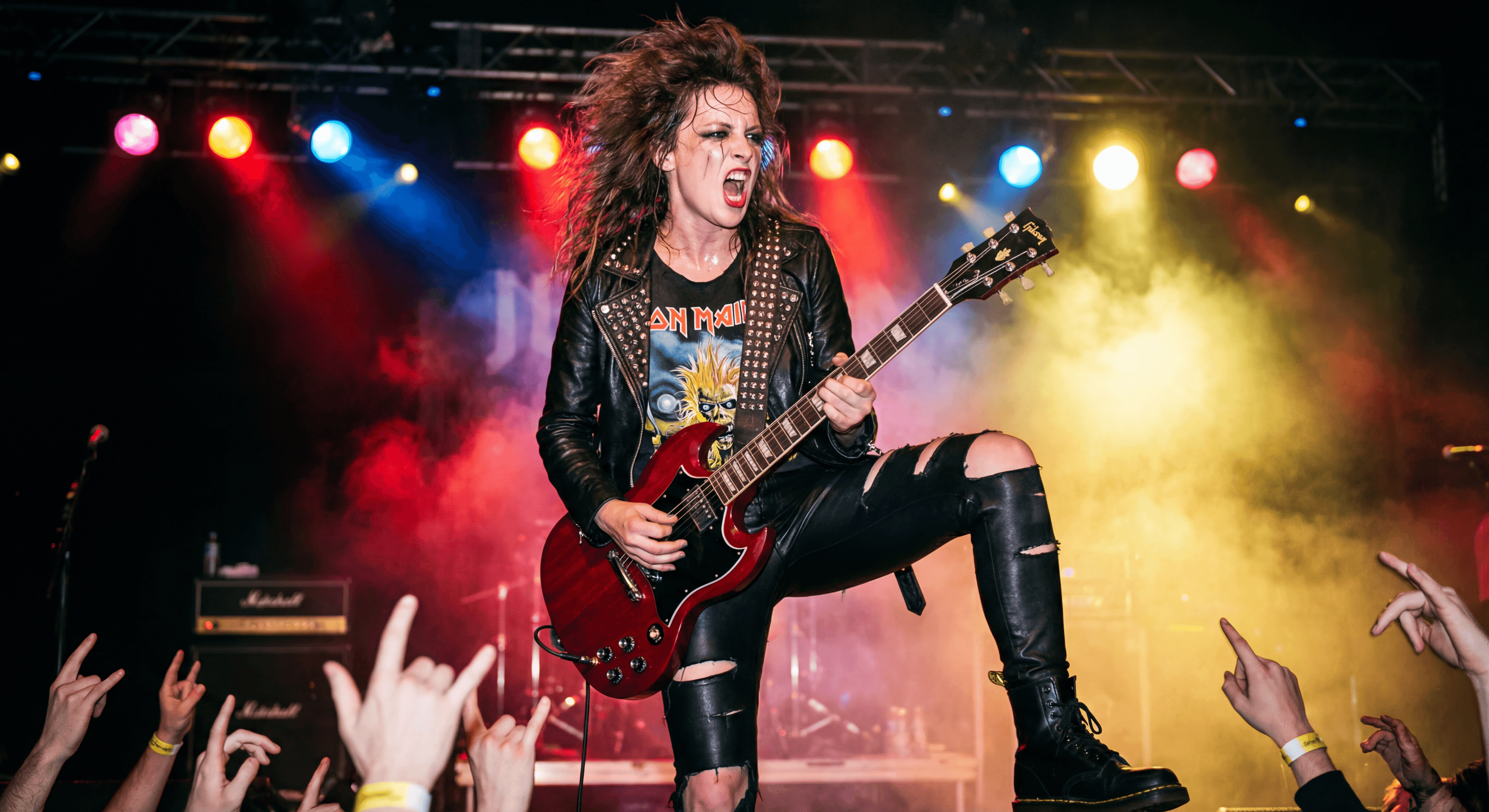 Портрет с гитарой