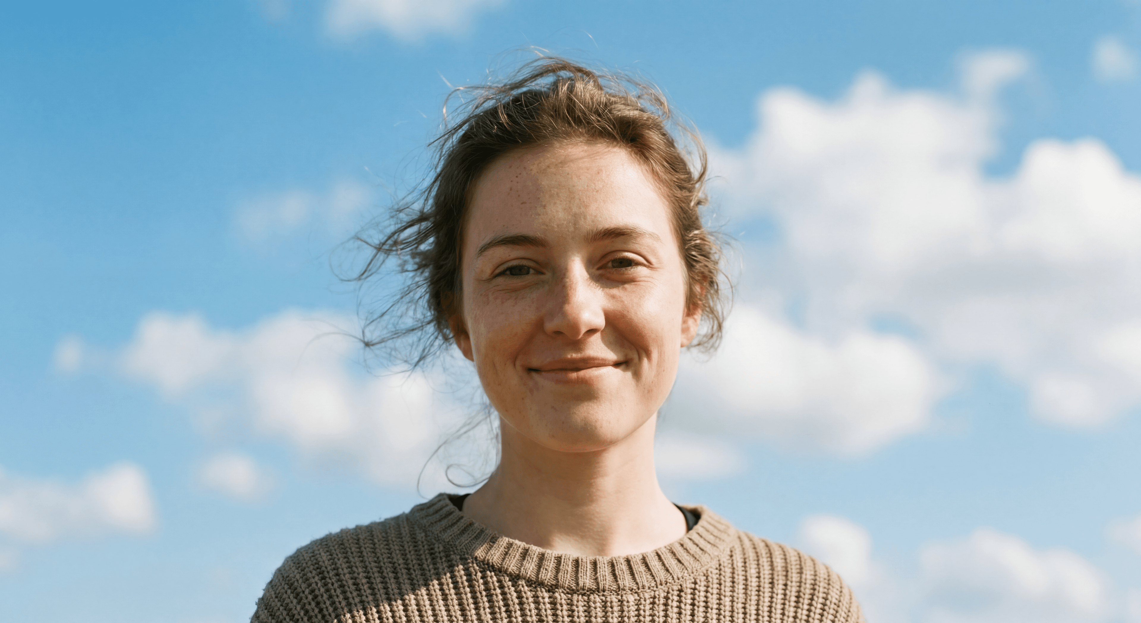 Портрет на фоне неба